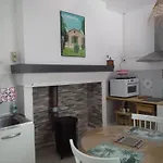 La Maison Au Tilleul 度假居 *
